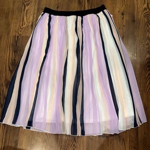 Elle women’s pleated skirt